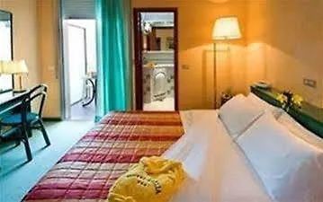 Hotel Gallia Club 3*