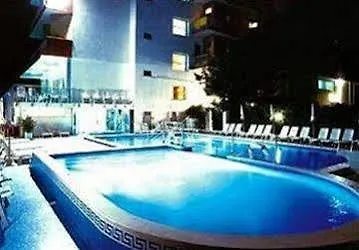 Gallia Club فندق